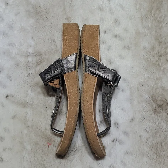 Josef Seibel Gray and Silver Leather Thong Sandals w Cork Base Size 38 US 7.5 - Picture 6 of 9